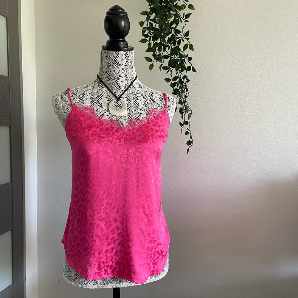 💕 Dynamite Pink Leo Print Tank Top